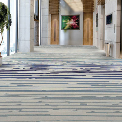 Tapete de alta qualidade Tapete de nylon afundado de luxo de parede a parede com padrão impresso abstrato