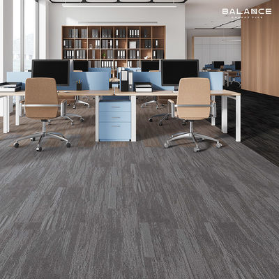 Carpetes modulares para escritórios Carpetes de PVC de nylon quadrado à prova de som para aeroportos