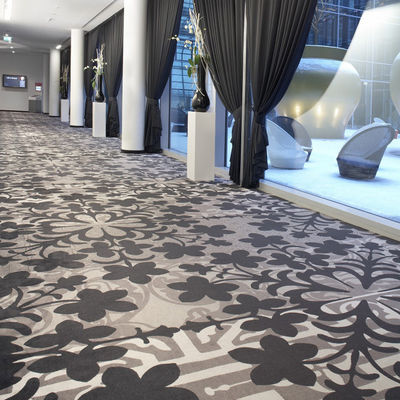 Tapete de piso de lã de luxo com padrão floral personalizado para hotéis e cinemas