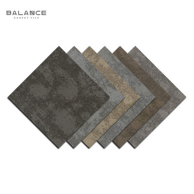 Commercial 50*50 Comprar Modular espessos de nylon quadrado Adesivo piso de escritório azulejos de carpete