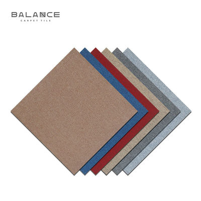 Carpetes quadrados PET FRIENDLY Tapetes Modular 50x50 Para escritório comercial venda de tapetes