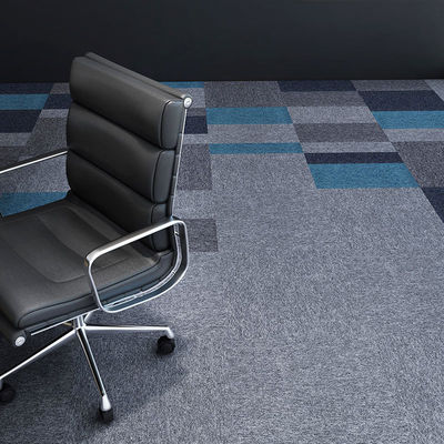 50x50 azulejos comerciais de tapetes de parede com cor personalizada e suporte de PVC antiderrapante
