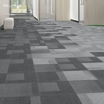 50x50 Chapas de carpete de escritório comercial de nylon espesso com construção de pilha de loop de vários níveis