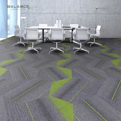Decorativo Design Colorido Lavável Hexagon Carpet Tiles Feito de Nylon Retardante de Fogo