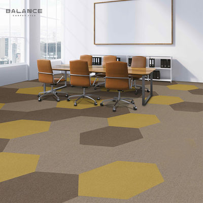 Decorativo Design Colorido Lavável Hexagon Carpet Tiles Feito de Nylon Retardante de Fogo