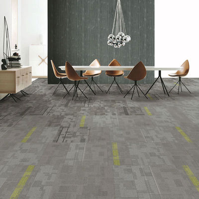 Sala comercial 50 X 50 padrão de textura de nylon moqueta quadrada azulejos de carpete para escritório