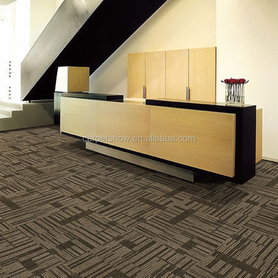 50*50cm Tufted Modern Office PP Carpet Tile com Bela Cor
