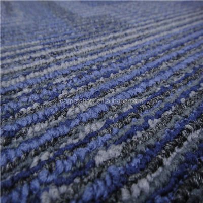 50x50cm Good Ware-Resistant Polypropylene Carpet Tile com suporte de PVC