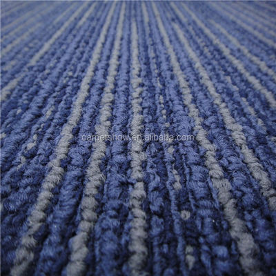 50x50cm Good Ware-Resistant Polypropylene Carpet Tile com suporte de PVC