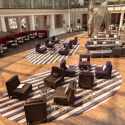 Tapetes de escada de hotel com 80% de lã e 20% de nylon feitos pela Leading Carpet.