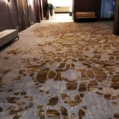 Tapetes de escada de hotel com 80% de lã e 20% de nylon feitos pela Leading Carpet.