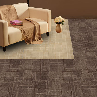 Loop Pile Construção Carpet Tiles Super Setembro PVC Backing 50x50 PP Carpet Floor