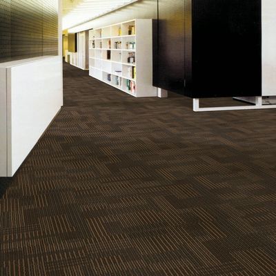 Hotel Moderno 100x100 PVC Carpet Tiles com quarto adolescente e 520g/m2 Peso da pilha