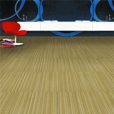 50x50cm PP Loop Pile Carpet Tile para escritório Hotel Casa Pavimentos de quarto em padrão de listras