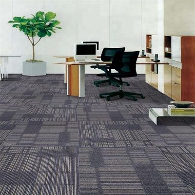 Altura da pilha 4mm 650g/m2 50x50cm Carpete de escritório de telhas quadradas em design moderno 100% Nylon