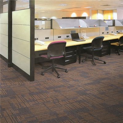 Altura da pilha 4mm 650g/m2 50x50cm Carpete de escritório de telhas quadradas em design moderno 100% Nylon