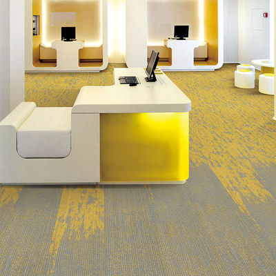 Carpetes comerciais de escritório com suportes de PVC quadrados e à prova de som 25x100 cm para acampamento