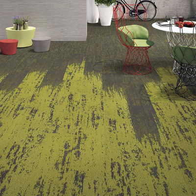 Carpetes comerciais de escritório com suportes de PVC quadrados e à prova de som 25x100 cm para acampamento