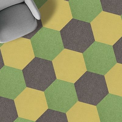 Chapa de tapete comercial de cor DIY hexagonal tufted para melhoria do piso de escritório