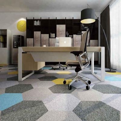 Hexagon Commercial 100% SD Nylon Carpet Tile Floor Carpet Machine Tufted para Durabilidade