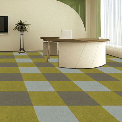 Quadrados Carpetes de escritório de nylon à prova de fogo para piso Carpetes comerciais de escritório