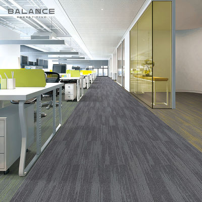 MACHINE MADE Striped Stock 100% Nylon PVC Conferência de apoio acústico 50x50 Carpet Tiles