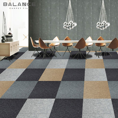 Medium Pile 50x50 PP Modular Carpet Tiles em cores personalizadas para escritório comercial