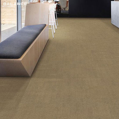 Jacquard Style PVC Backing Fireproof Nylon Carpet Tile para escritório comercial