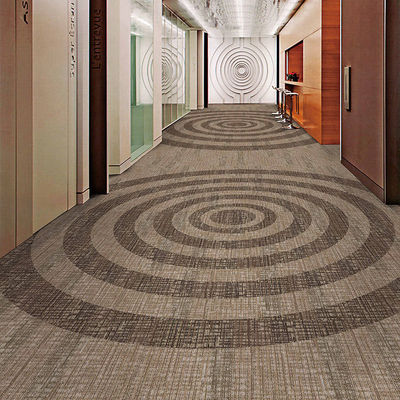 Carpete de escritório de design personalizado 50*50cm Forma quadrada de apoio de betume para uso comercial