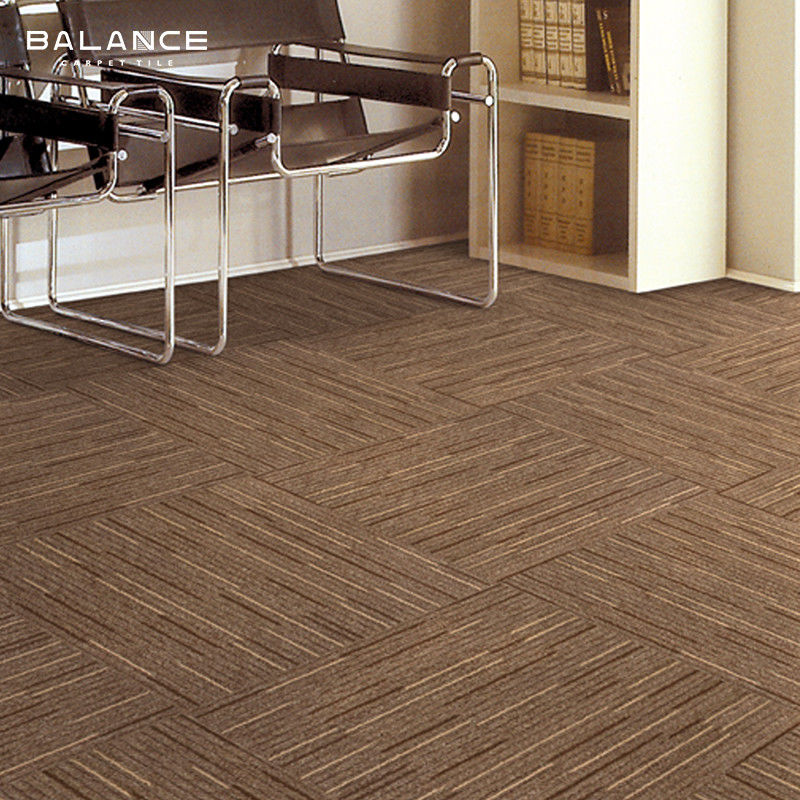 Chapas de tapete comercial Design geométrico de cor sólida com material resistente a manchas
